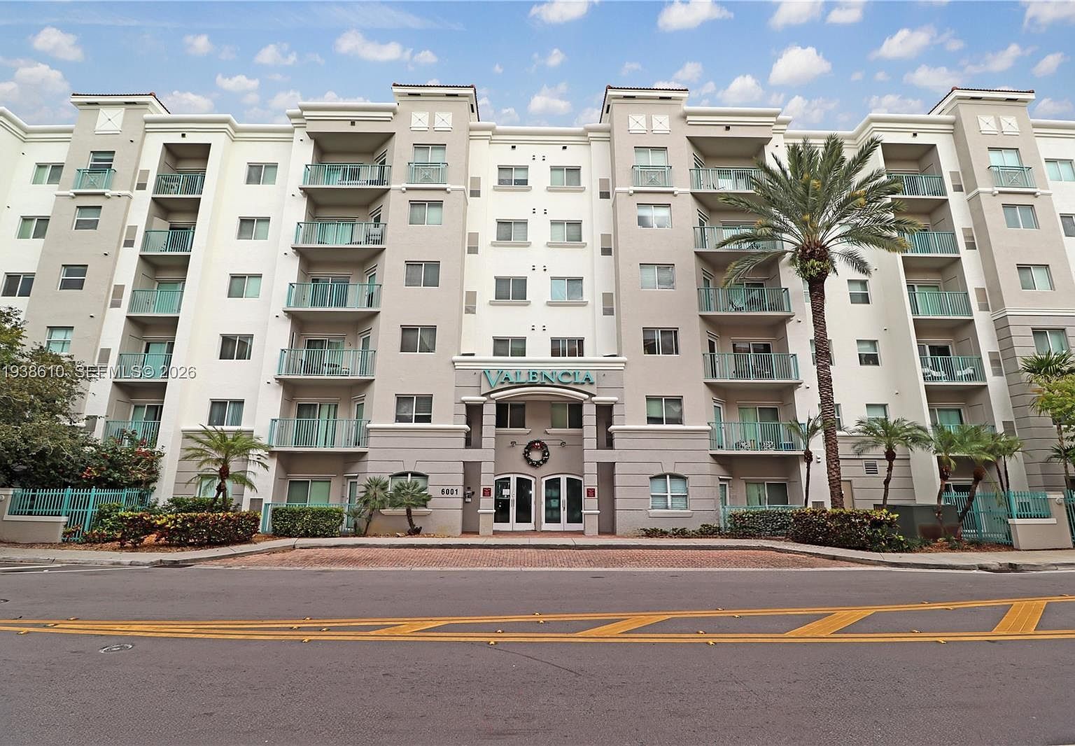 6001 SW 70th St APT 249 South Miami, FL 33143 - Thumbnail 2