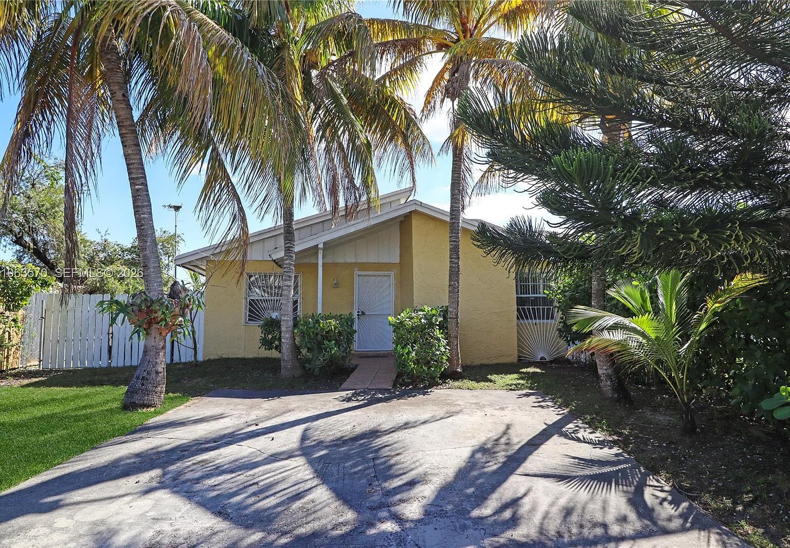 11324 SW 187th Ter Miami, FL 33157  | Single Family