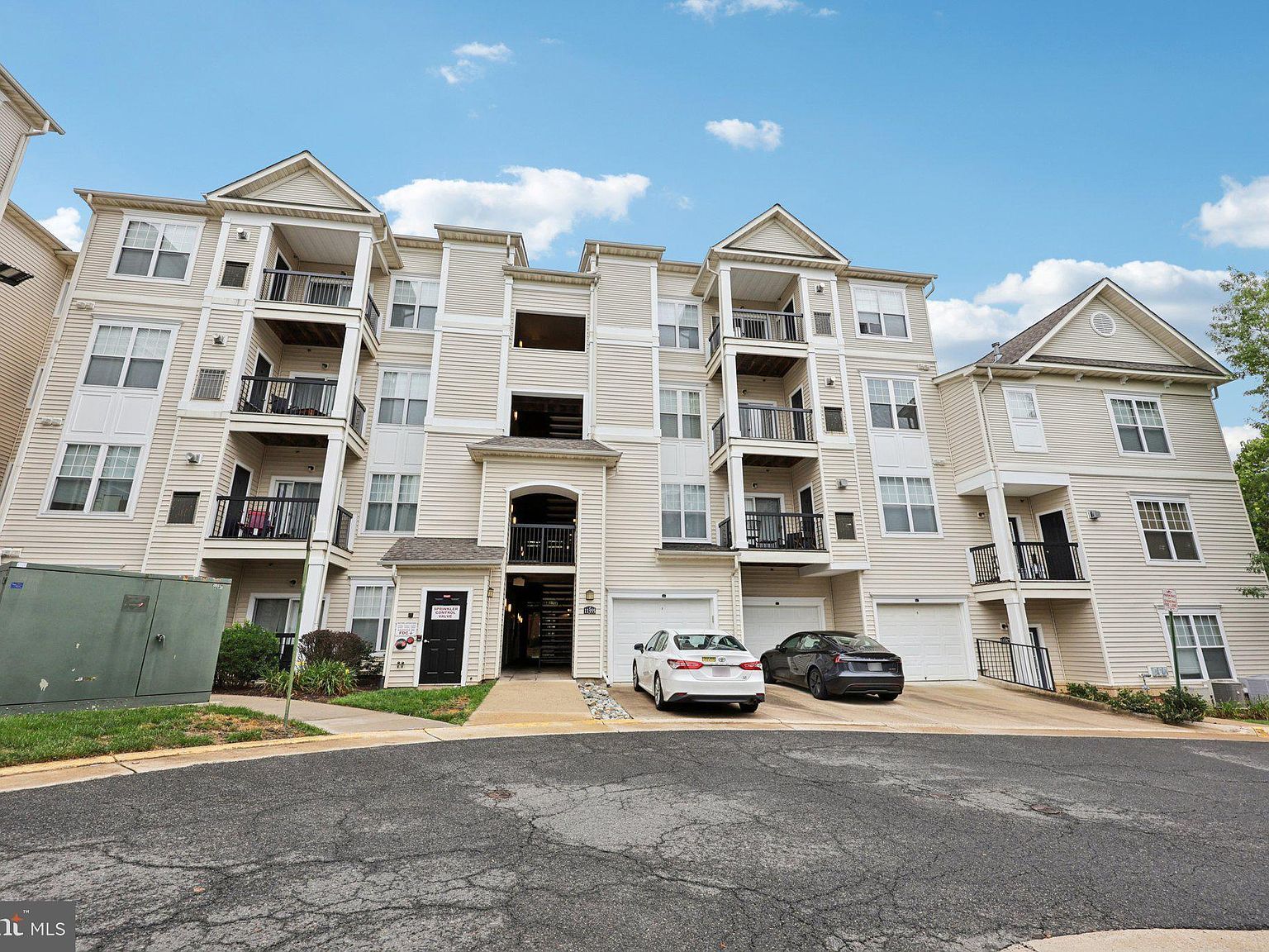 11355 Aristotle Dr #8-313 Fairfax, VA 22030 - Thumbnail 2