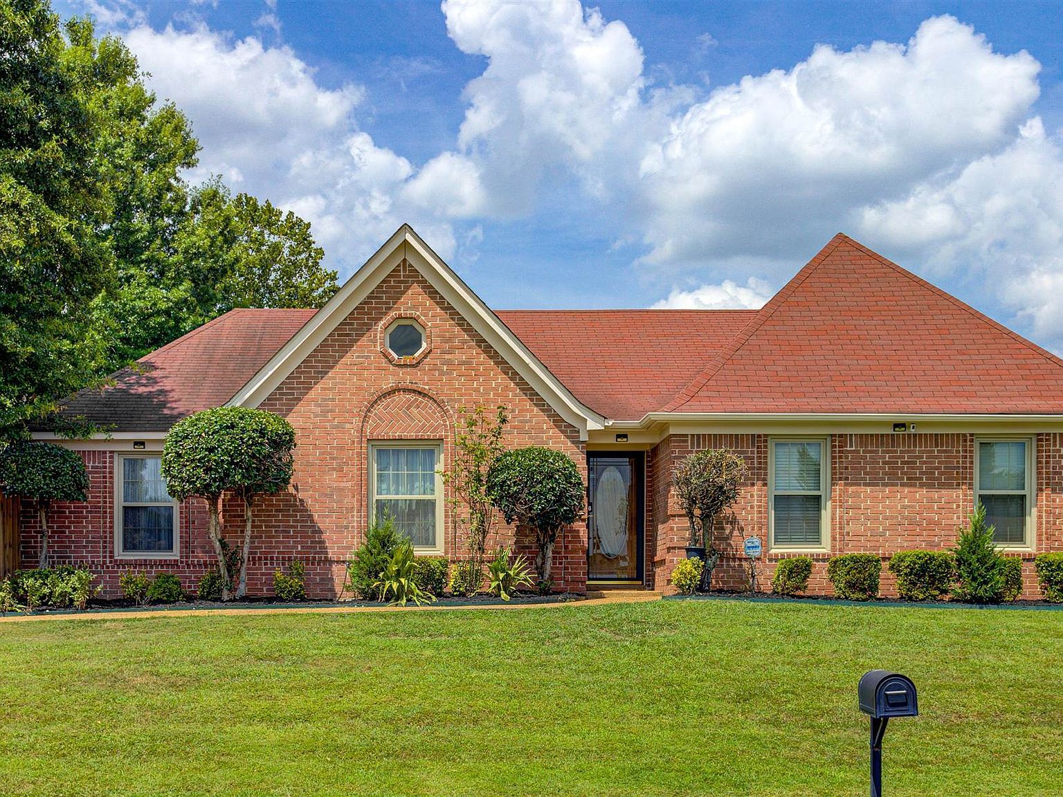 4419 Berkley Woods Dr Memphis, TN 38125 - Thumbnail 2