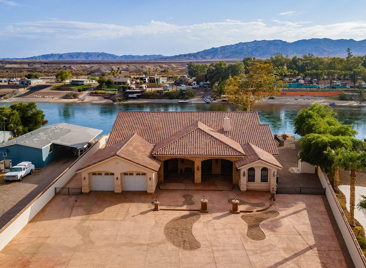 10023 S Dike Rd Mohave Valley, AZ 86440 - Thumbnail 2