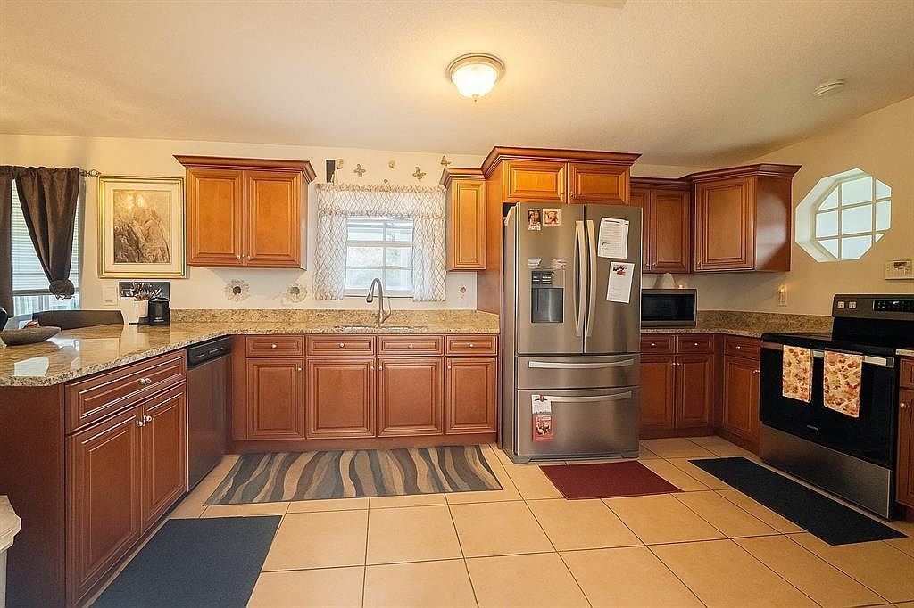 1403 SW 27th Ct Fort Lauderdale, FL 33315 - Thumbnail 2