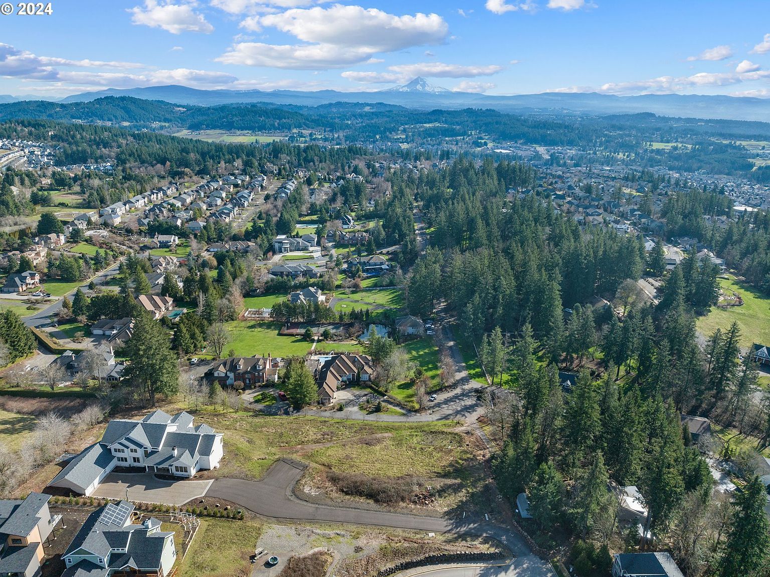 13733 SE Aldridge Rd Happy Valley, OR 97086 - Thumbnail 2