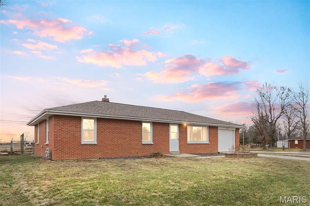 7210 Montclair Ave Godfrey, IL 62035 - Thumbnail 2