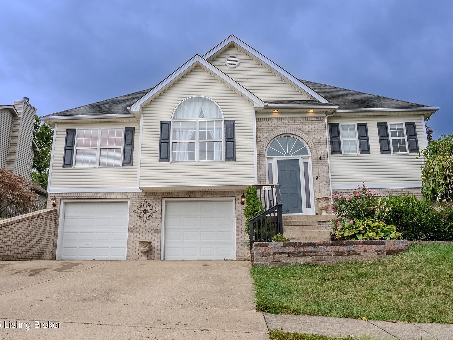 275 Grand Central Dr Simpsonville, KY 40067 - Thumbnail 2