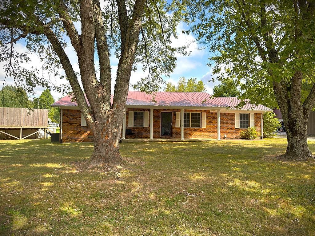 212 Austin Cir Livingston, TN 38570 - Thumbnail 2