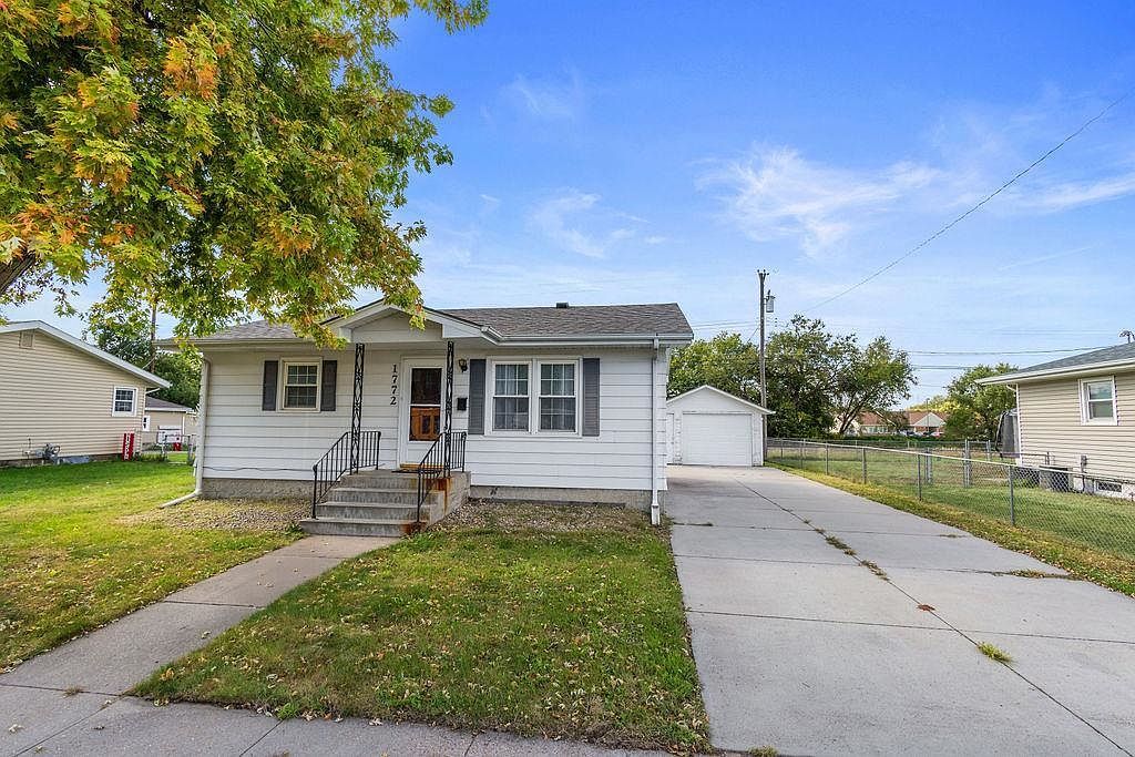 1772 45th Ave Columbus, NE 68601 - Thumbnail 2