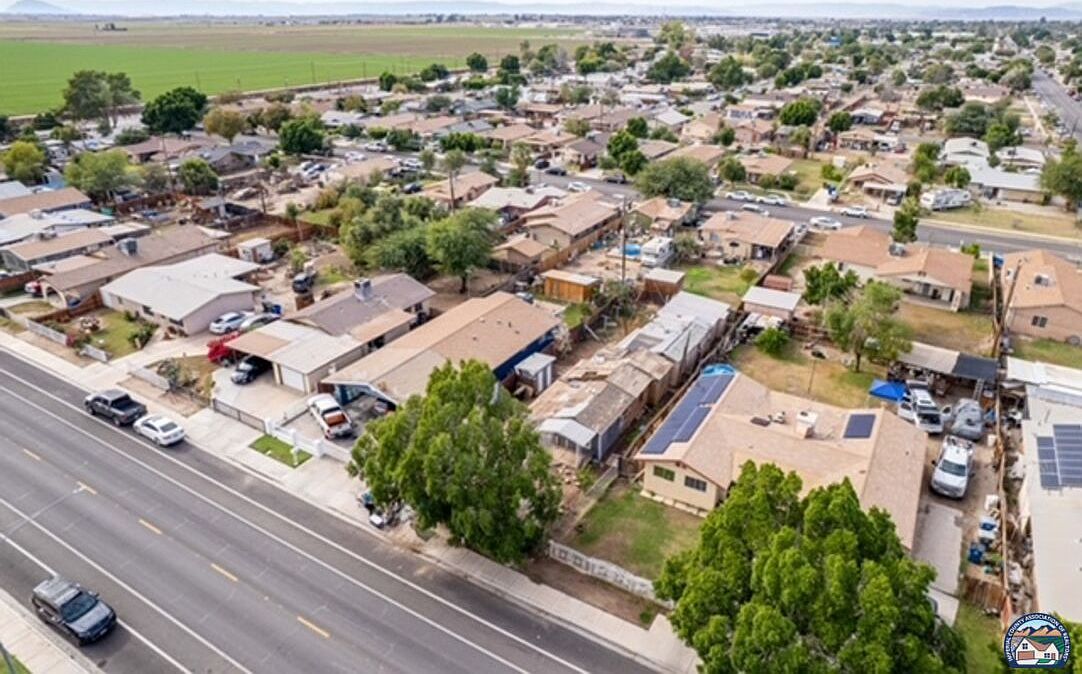 613 S Eastern Ave Brawley, CA 92227 - Thumbnail 2