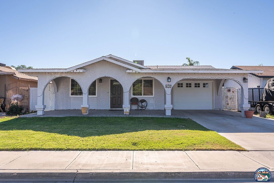 956 Salvador Guilin St Calexico, CA 92231 - Thumbnail 2