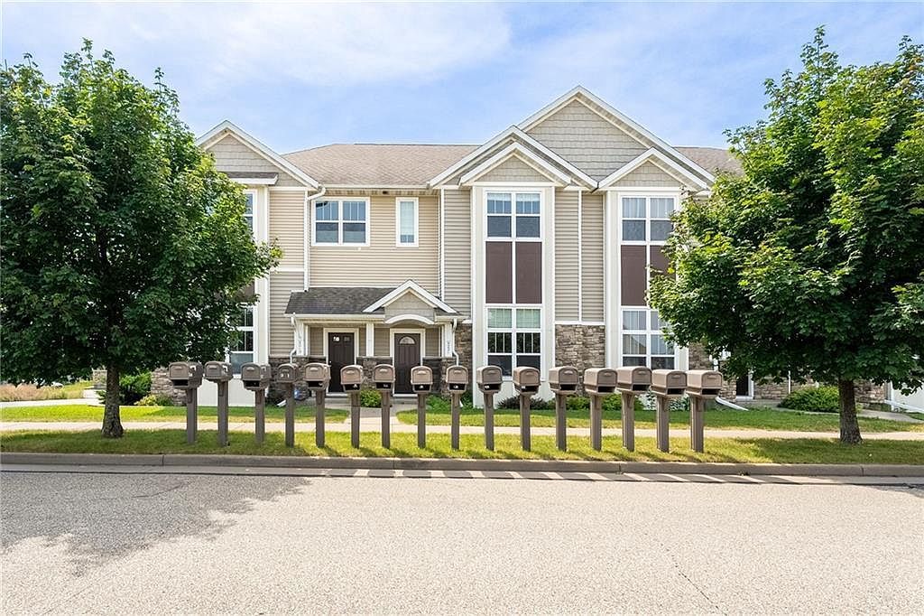 5221 Stonewood Dr Eau Claire, WI 54703 - Thumbnail 2
