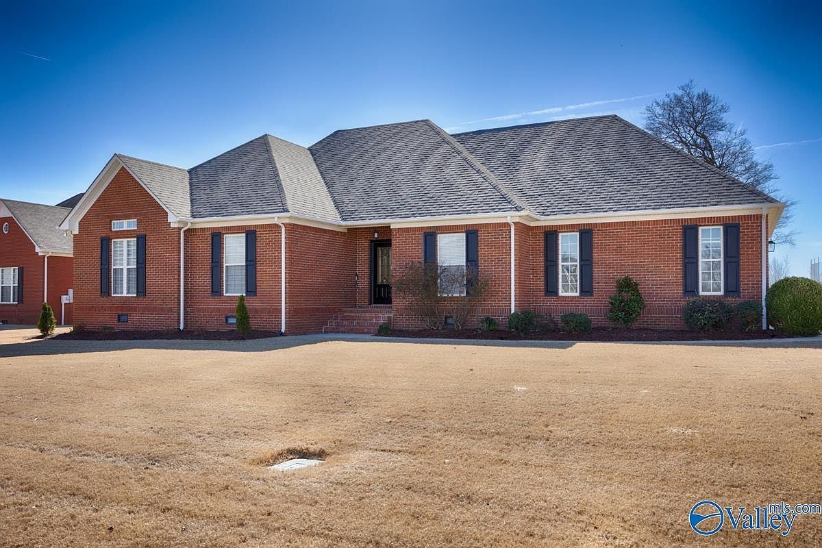 17916 Remington Dr Athens, AL 35611 - Thumbnail 2