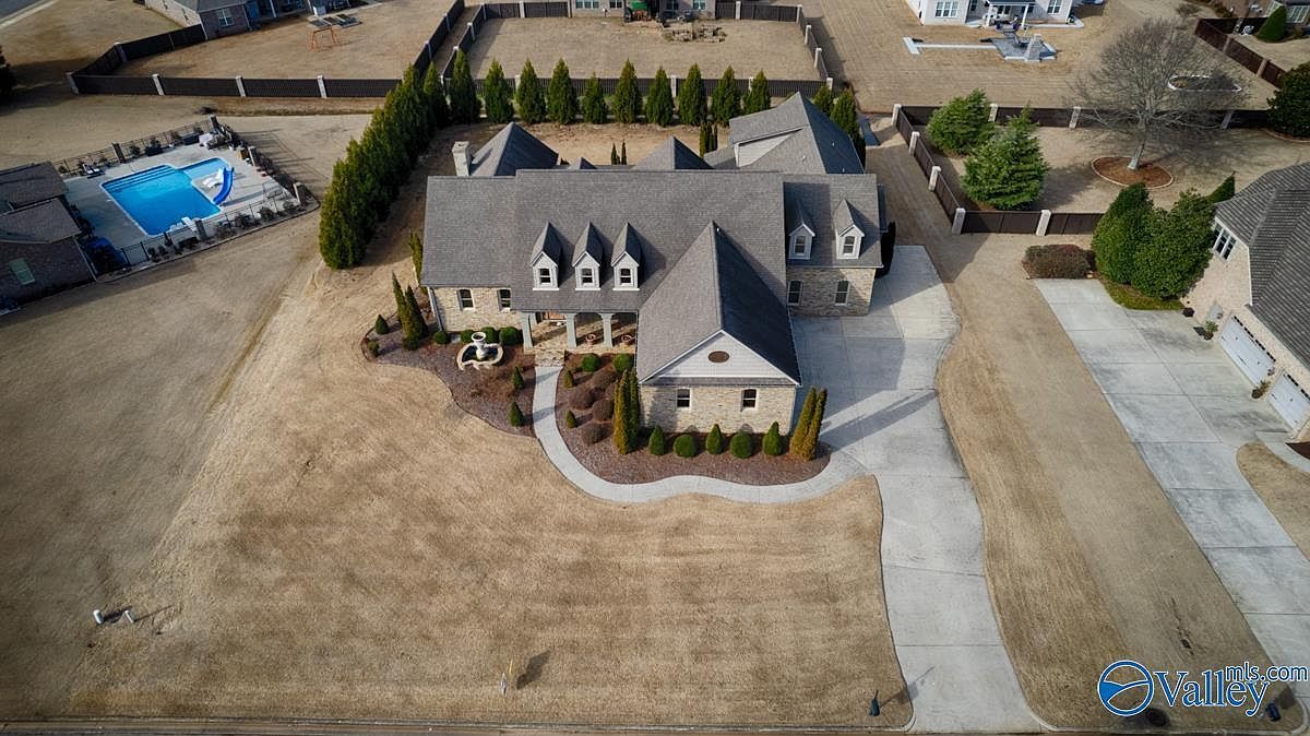 16091 Southern Way Athens, AL 35613 - Thumbnail 2