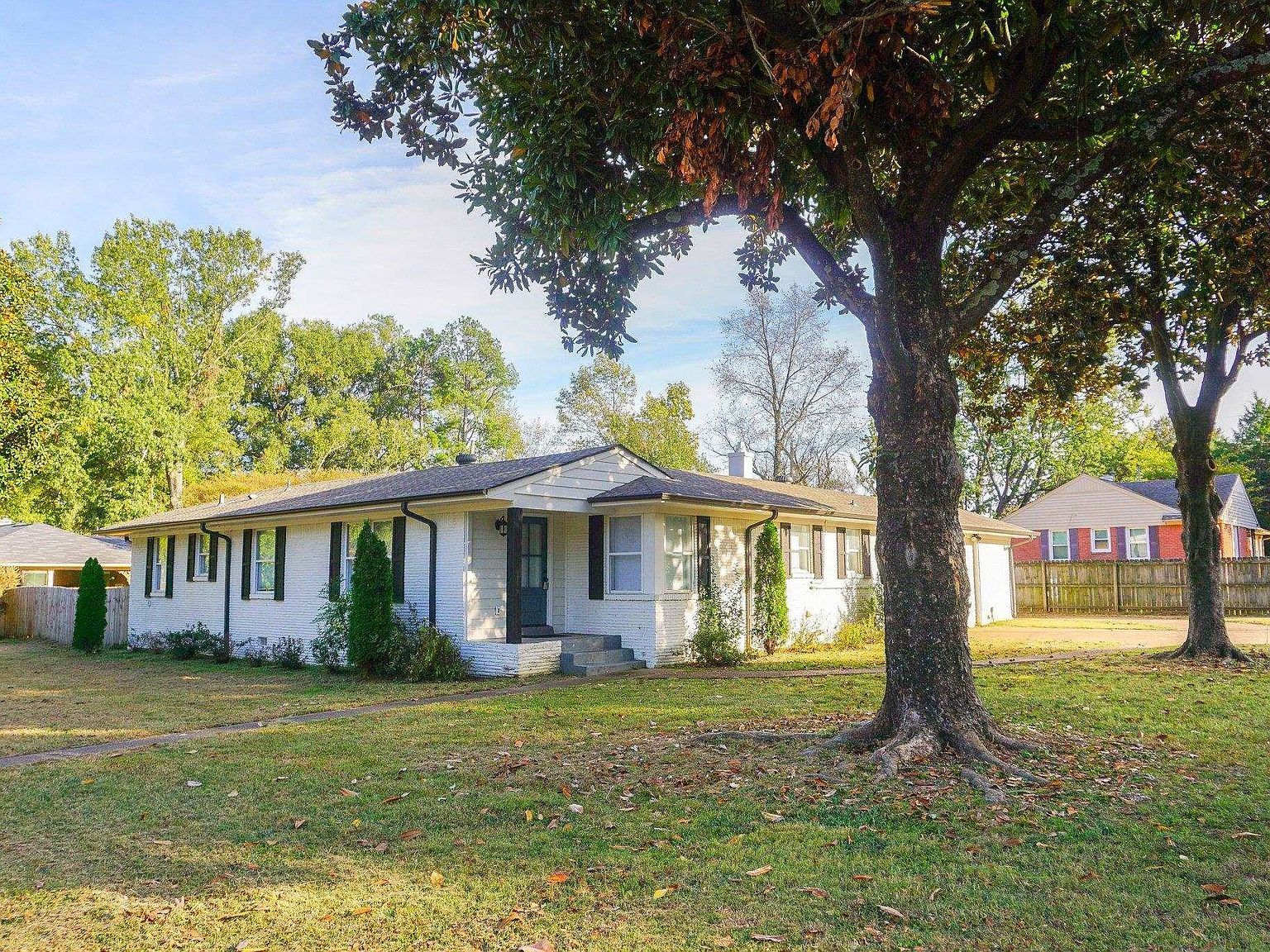 90 N Mendenhall Rd Memphis, TN 38117 - Thumbnail 2