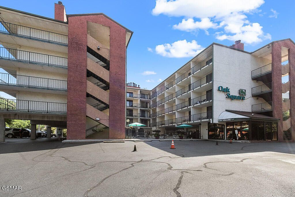 685 River Rd #203 Gatlinburg, TN 37738 - Thumbnail 2