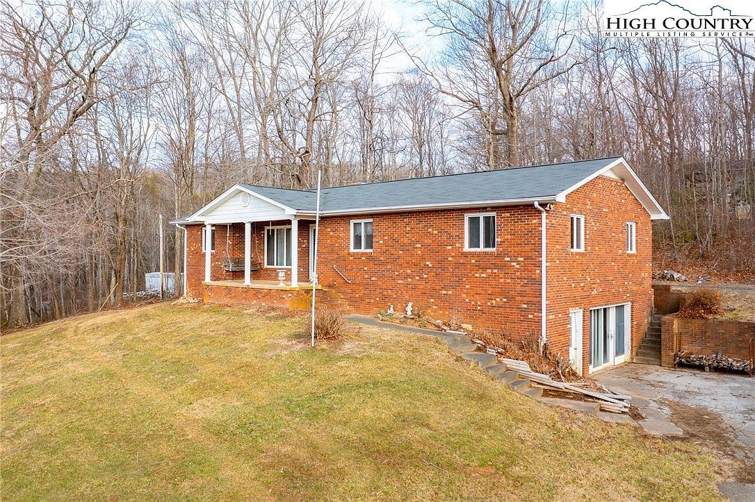 159 Airport Rd Jefferson, NC 28640 - Thumbnail 2