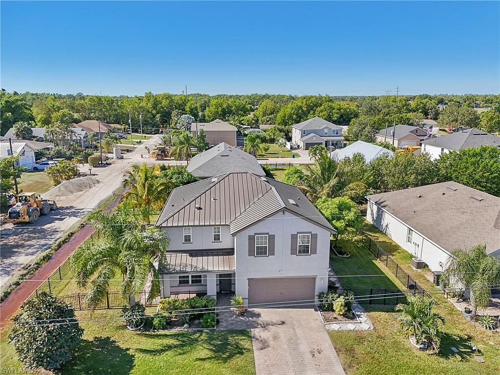 26760 Saville Ave Bonita Springs, FL 34135 - Thumbnail 2