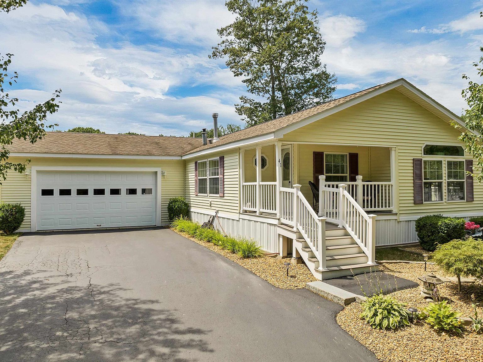 41 Holly Cir North Hampton, NH 03862 - Thumbnail 2