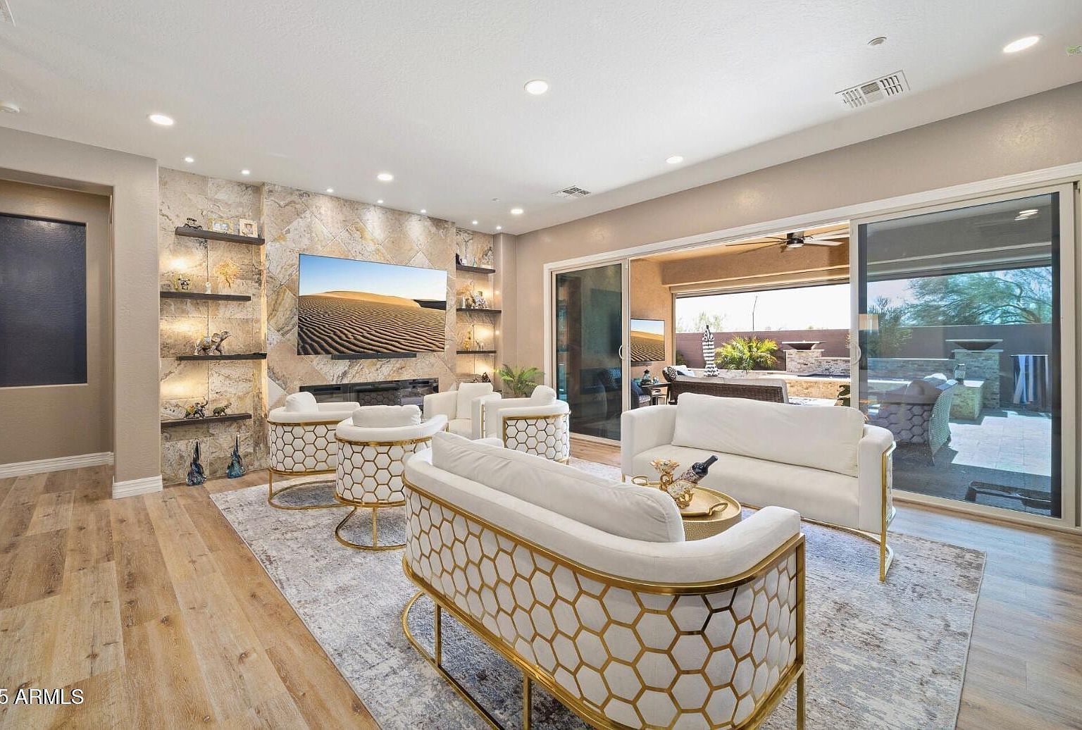 40722 N Harbour Town Ct Phoenix, AZ 85086 - Thumbnail 2