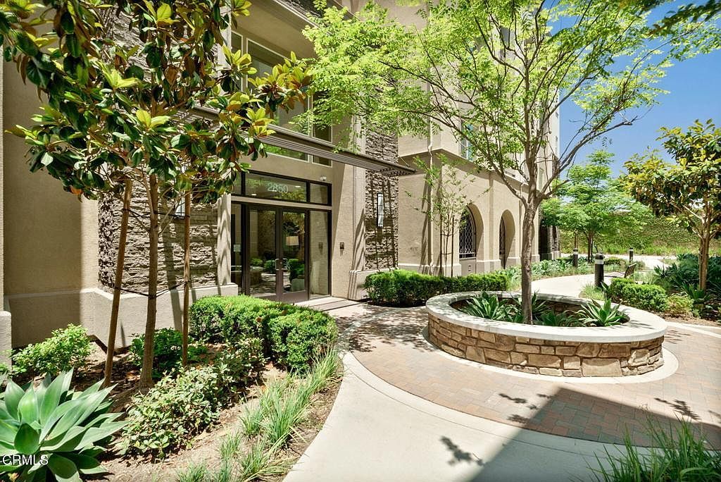 2850 Wagon Wheel Rd #402 Oxnard, CA 93036 - Thumbnail 2