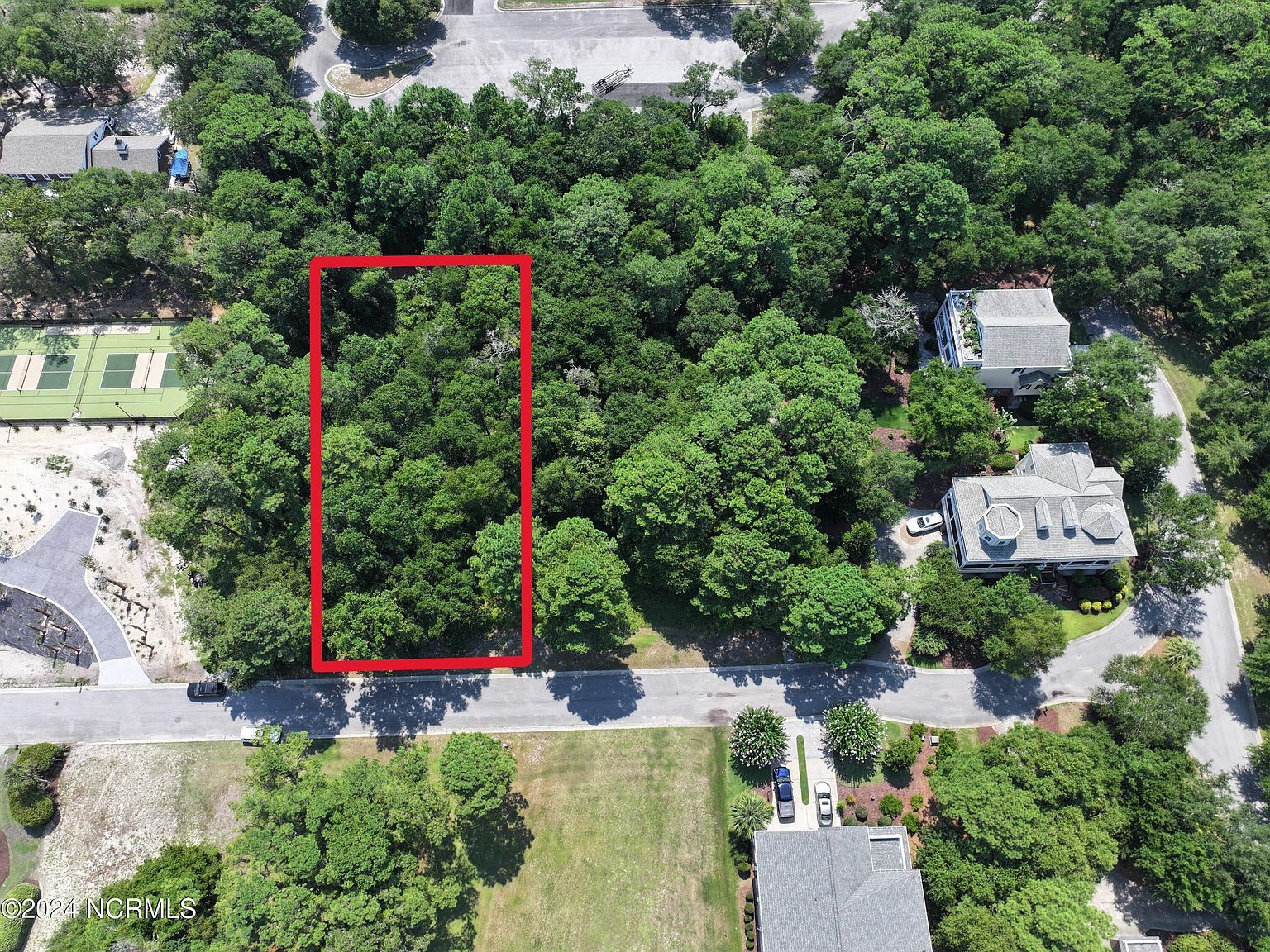 3813 Courtenay Dr SW Supply, NC 28462 - Thumbnail 2