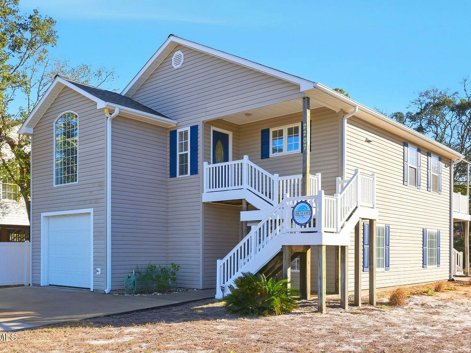 2207 W Oak Island Dr Oak Island, NC 28465 - Thumbnail 2