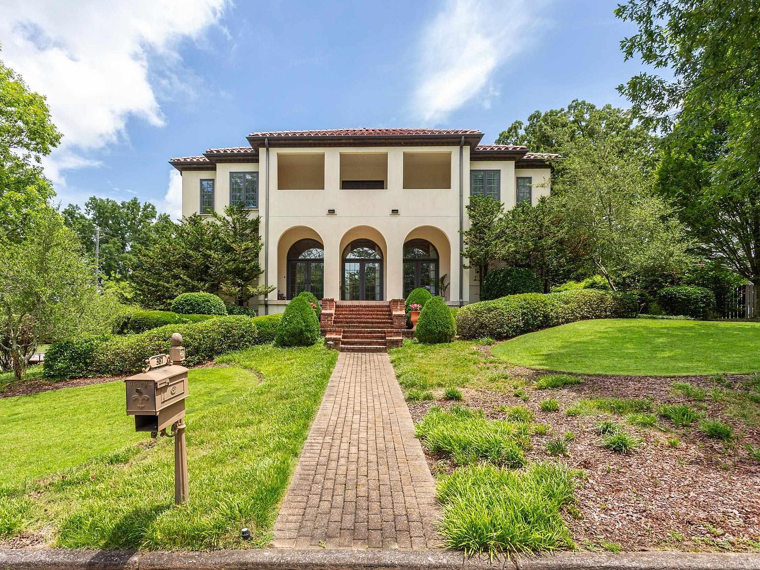 387 Buckner Cir Anniston, AL 36205 - Thumbnail 2