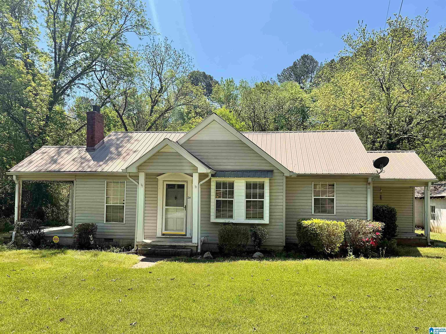 24 W Glade Rd Anniston, AL 36206  | Single Family
