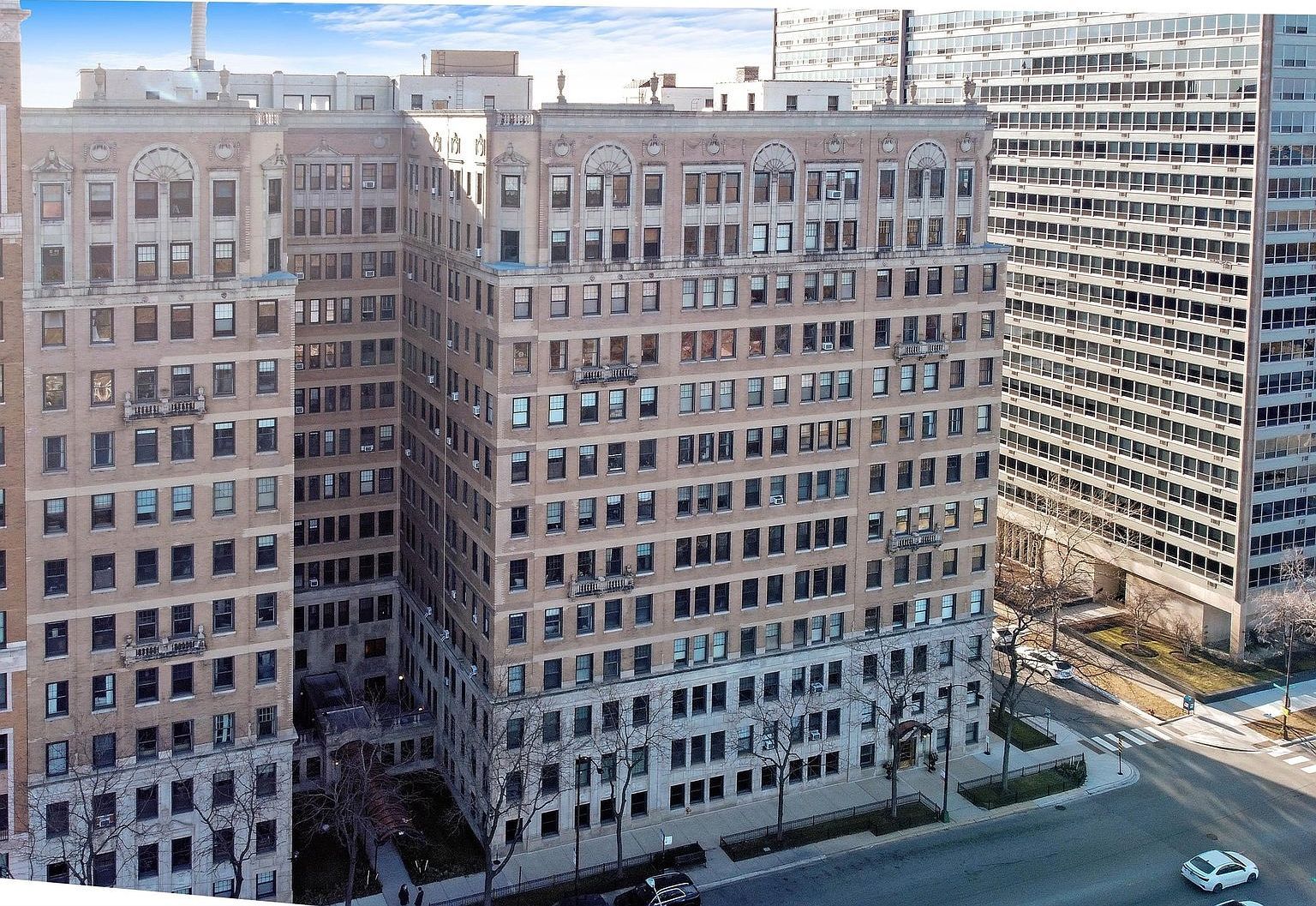 3530 N Lake Shore Dr APT 12-B Chicago, IL 60657 - Thumbnail 2