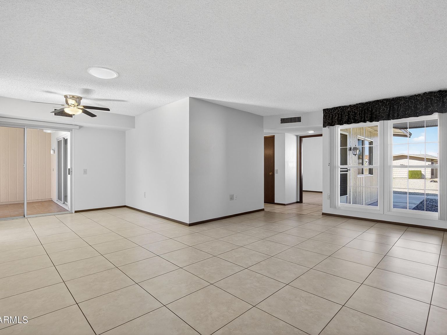 17211 N Pinion Ln Sun City, AZ 85373 - Thumbnail 2