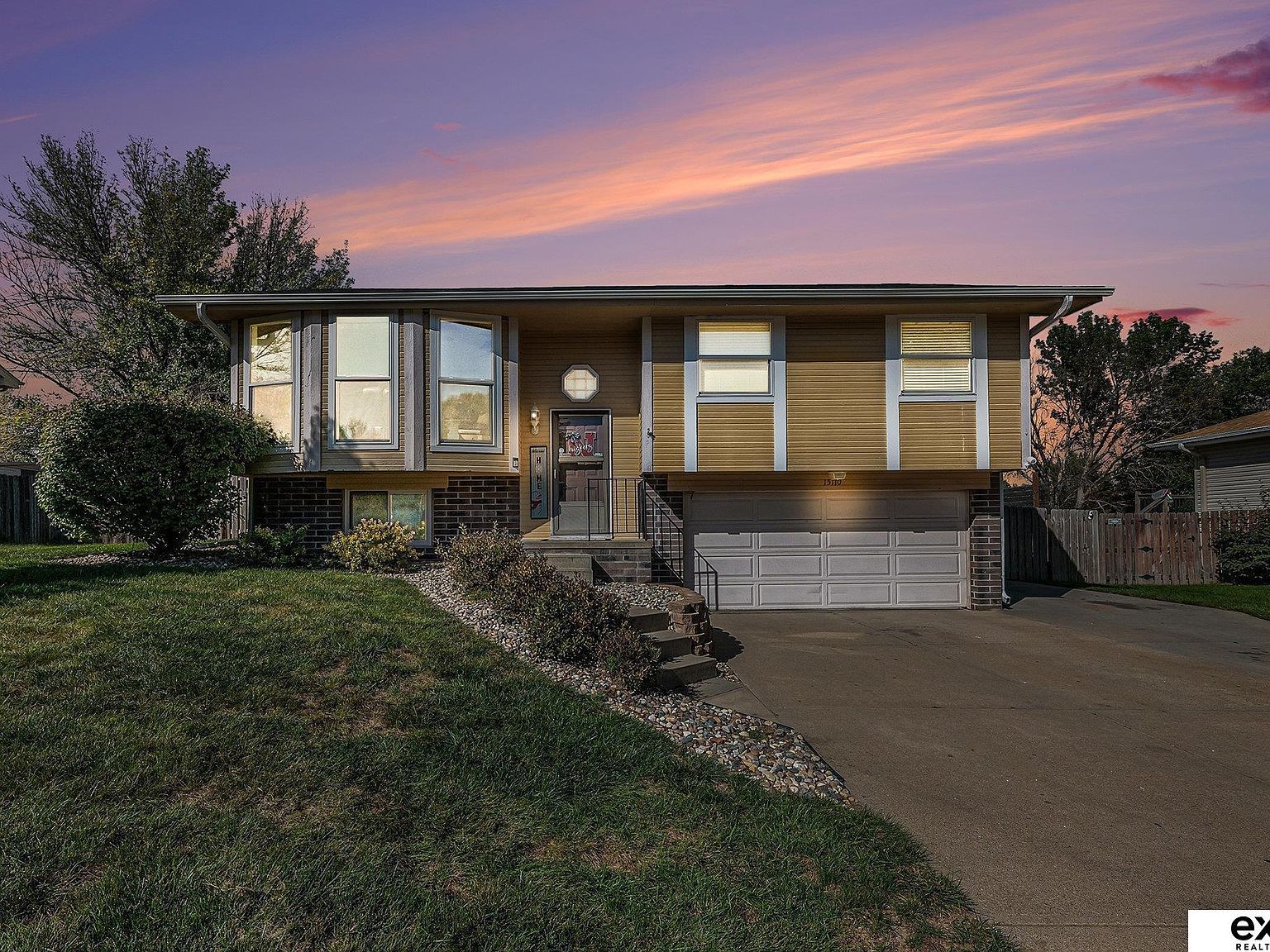 15110 Irene St Omaha, NE 68138 - Thumbnail 2