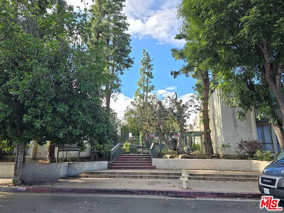 8601 International Ave UNIT 210 Canoga Park, CA 91304 - Thumbnail 2