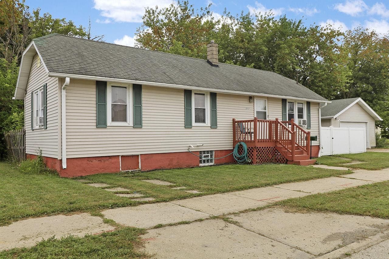 2717 45th St Kenosha, WI 53140 - Thumbnail 2