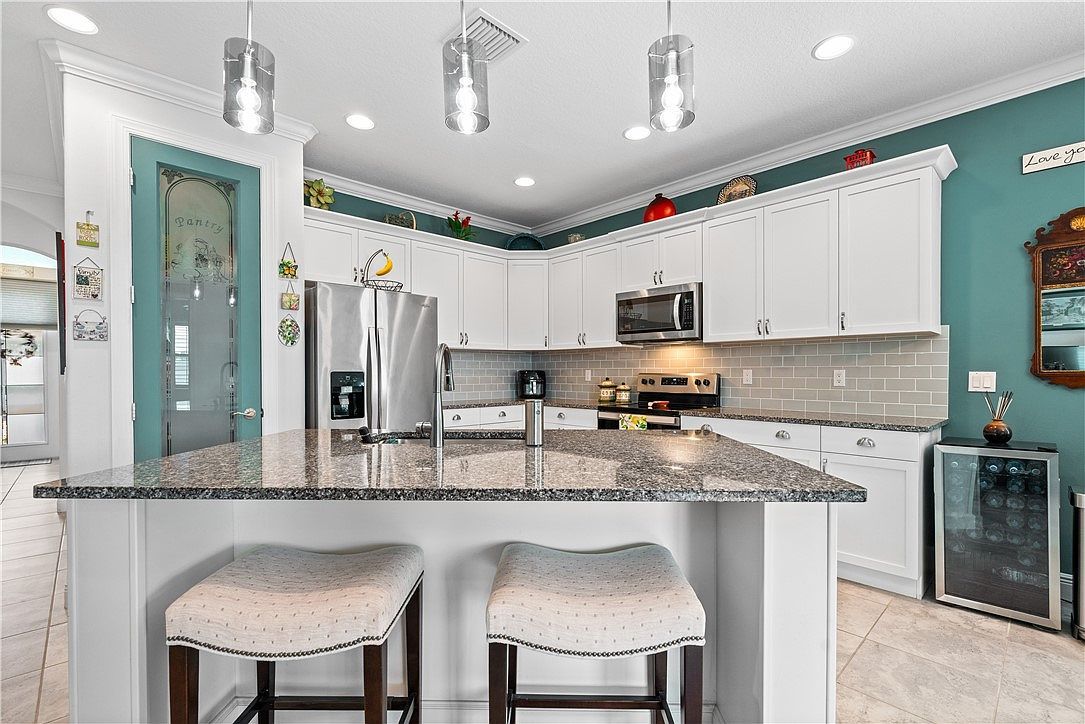 2557 Bella Vista Cir Vero Beach, FL 32966 - Thumbnail 2