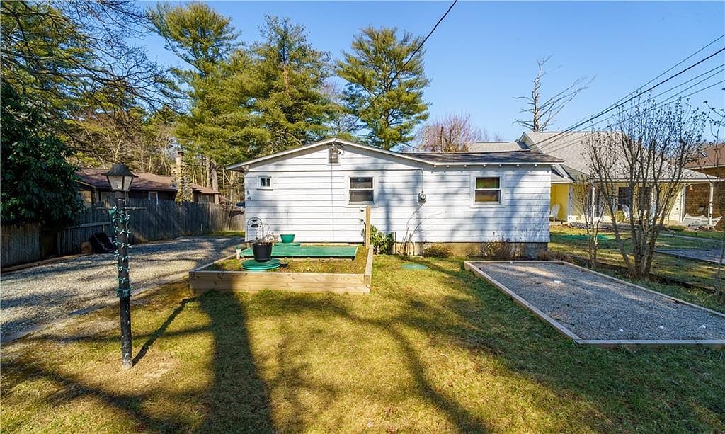 46 Robinwood Dr Scituate, RI 02831 - Thumbnail 2