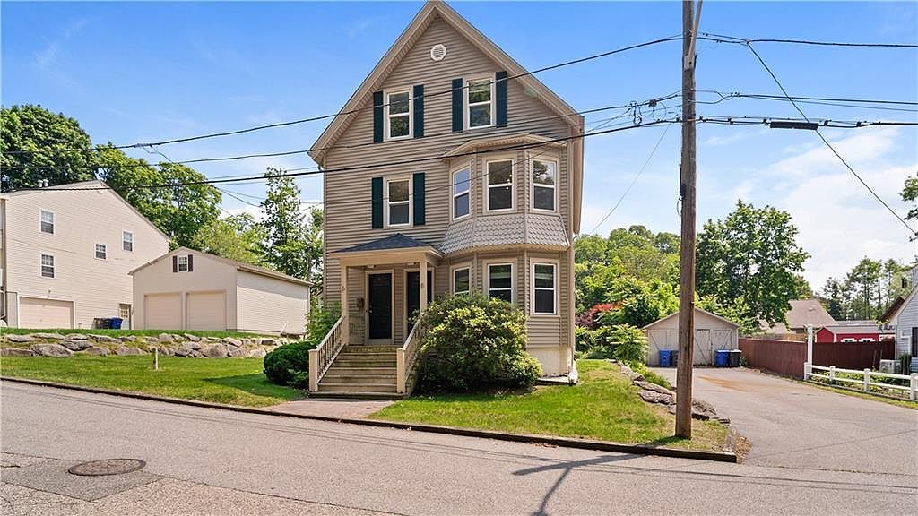 68 Fuller Ave E Riverside, RI 02915 - Thumbnail 2
