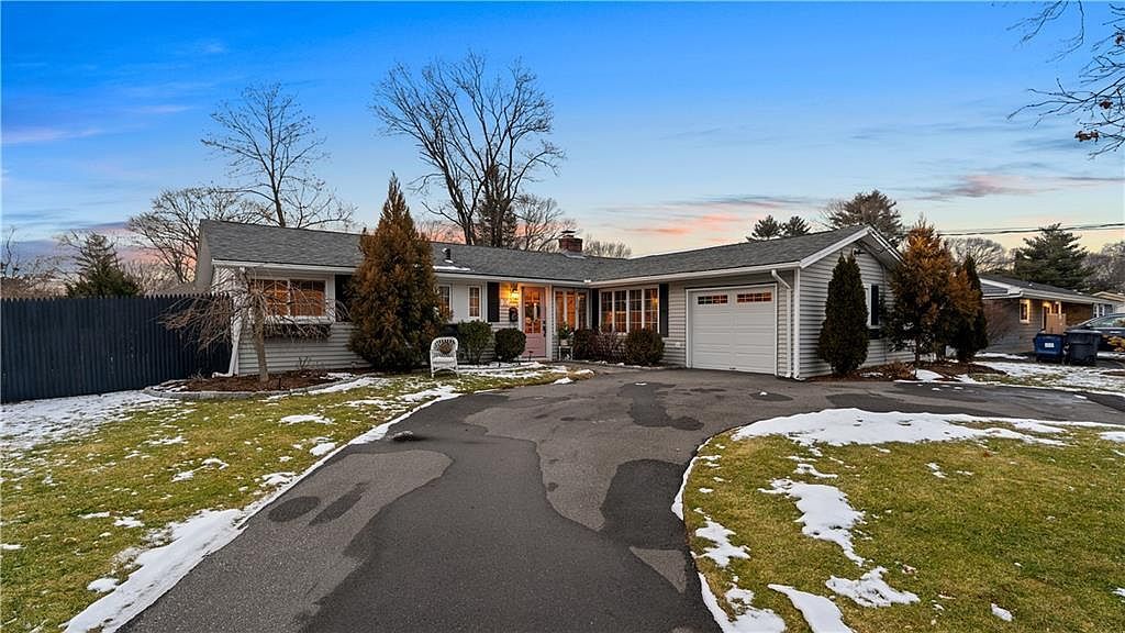 15 Shadbush Rd Warwick, RI 02888 - Thumbnail 2