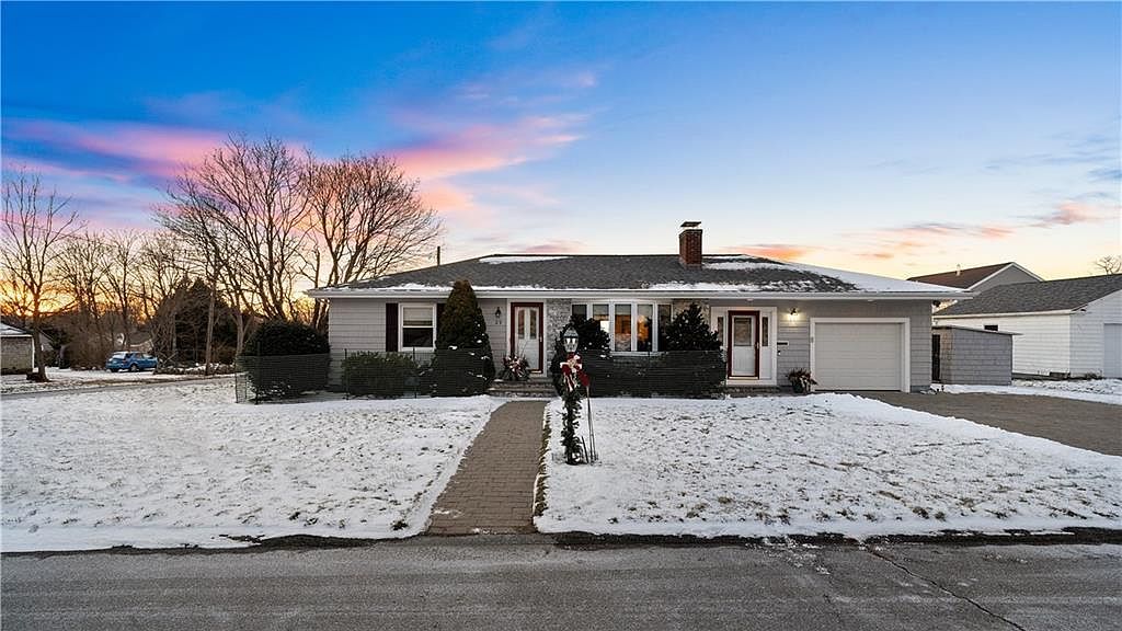 29 Robert St Tiverton, RI 02878 - Thumbnail 2