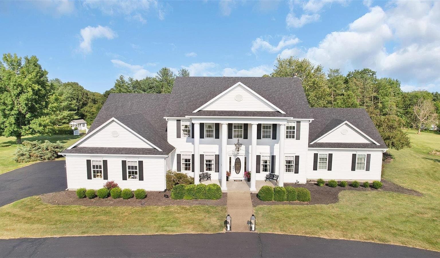 848 Golden Meadows Dr Defiance, MO 63341 - Thumbnail 2