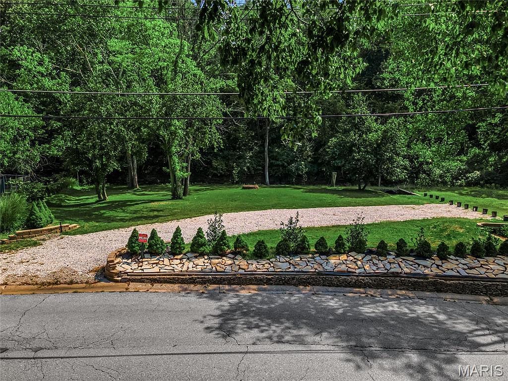 3150 Arrow Rock Dr Saint Charles, MO 63303 - Thumbnail 2