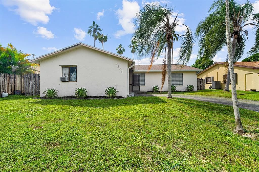 2803 NW 108th Ter Fort Lauderdale, FL 33322 - Thumbnail 2