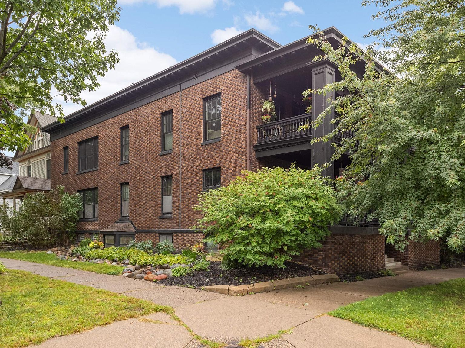 28 Saint Albans St N APT 4N Saint Paul, MN 55104 - Thumbnail 2