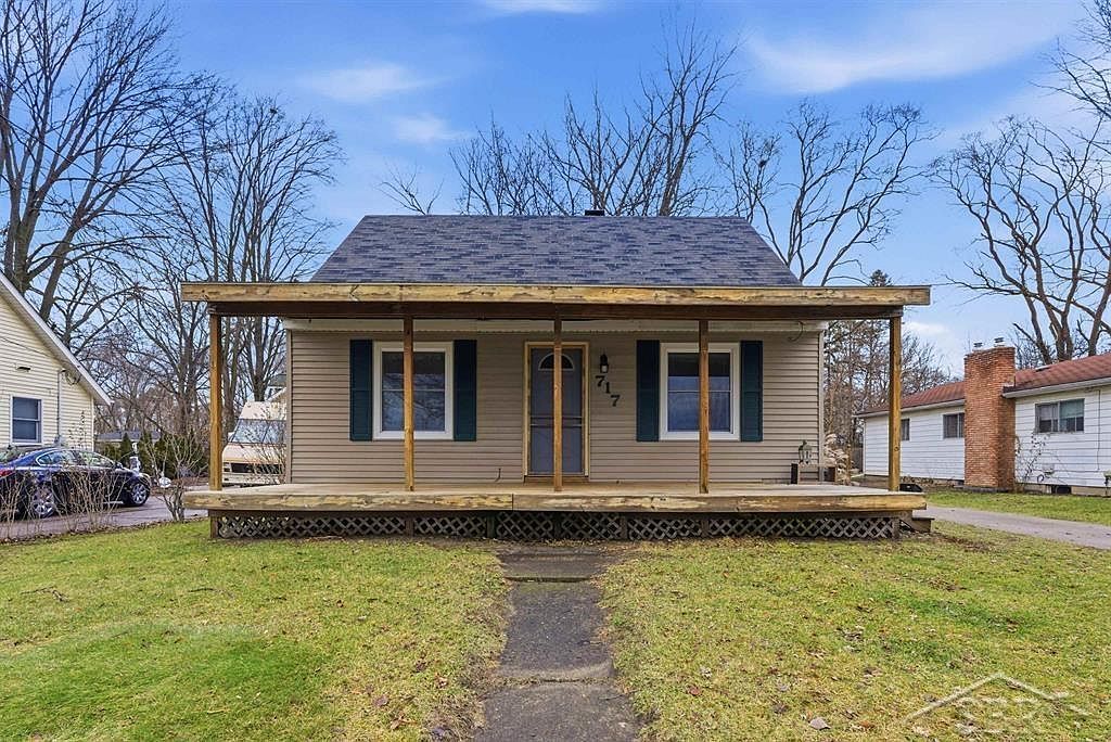 717 E Haley St Midland, MI 48640 - Thumbnail 2