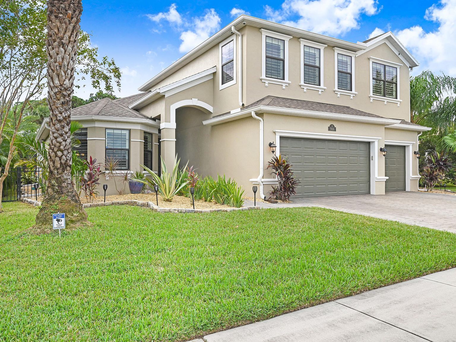 906 Shiloh Dr Melbourne, FL 32940 - Thumbnail 2