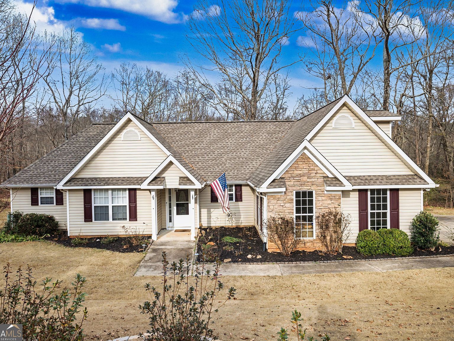 325 Ashley Woods Dr Newnan, GA 30263 - Thumbnail 2