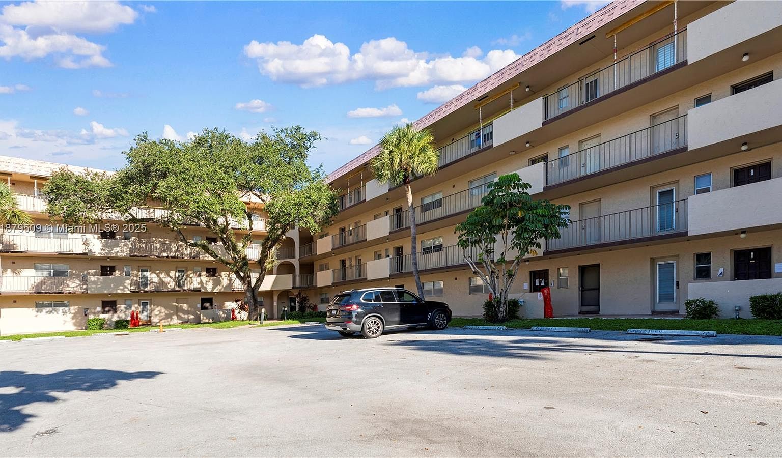 6301 N Falls Circle Dr APT 206 Lauderhill, FL 33319 - Thumbnail 2