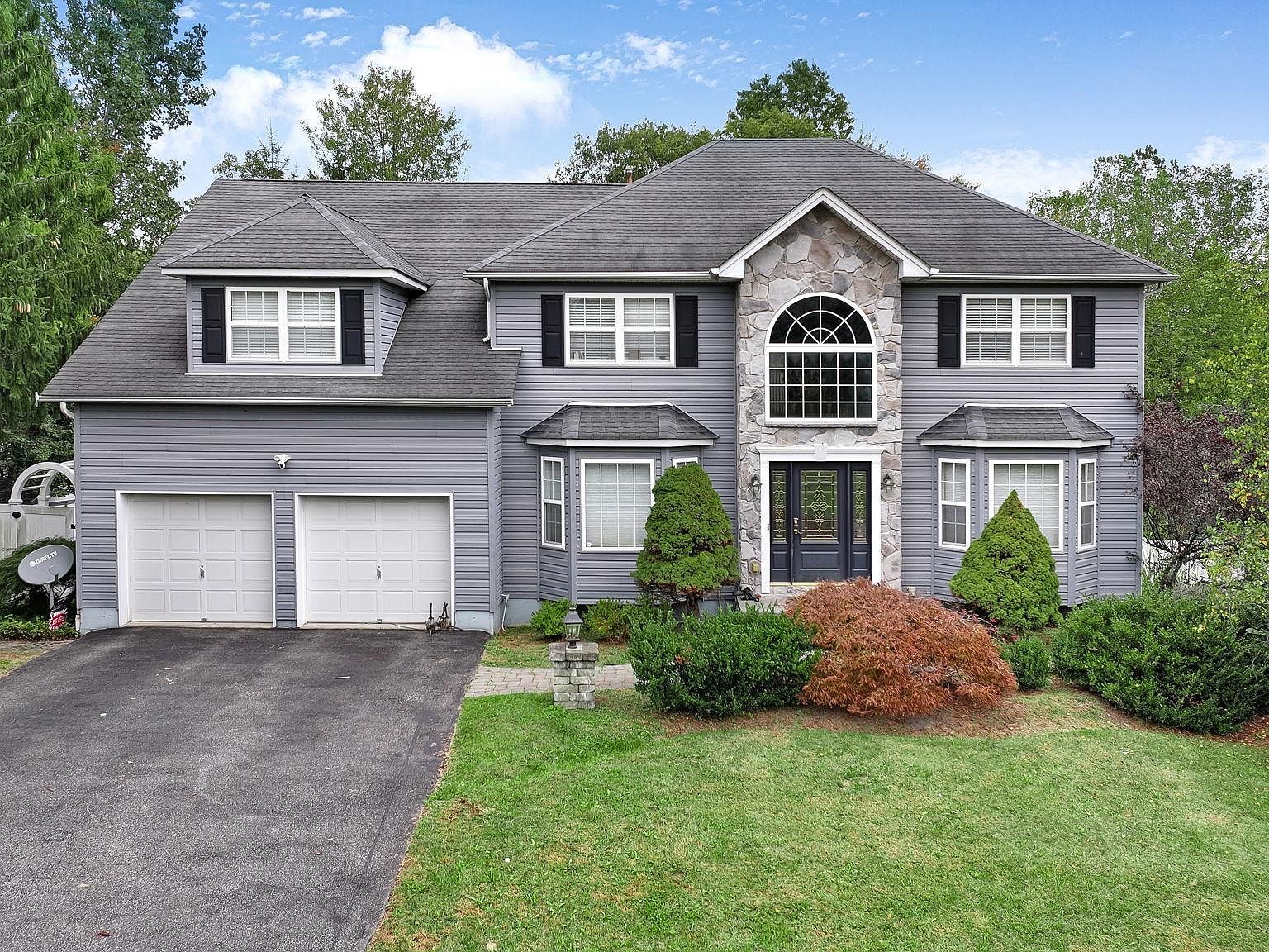 1010 Pine Vw New Windsor, NY 12553 - Thumbnail 2