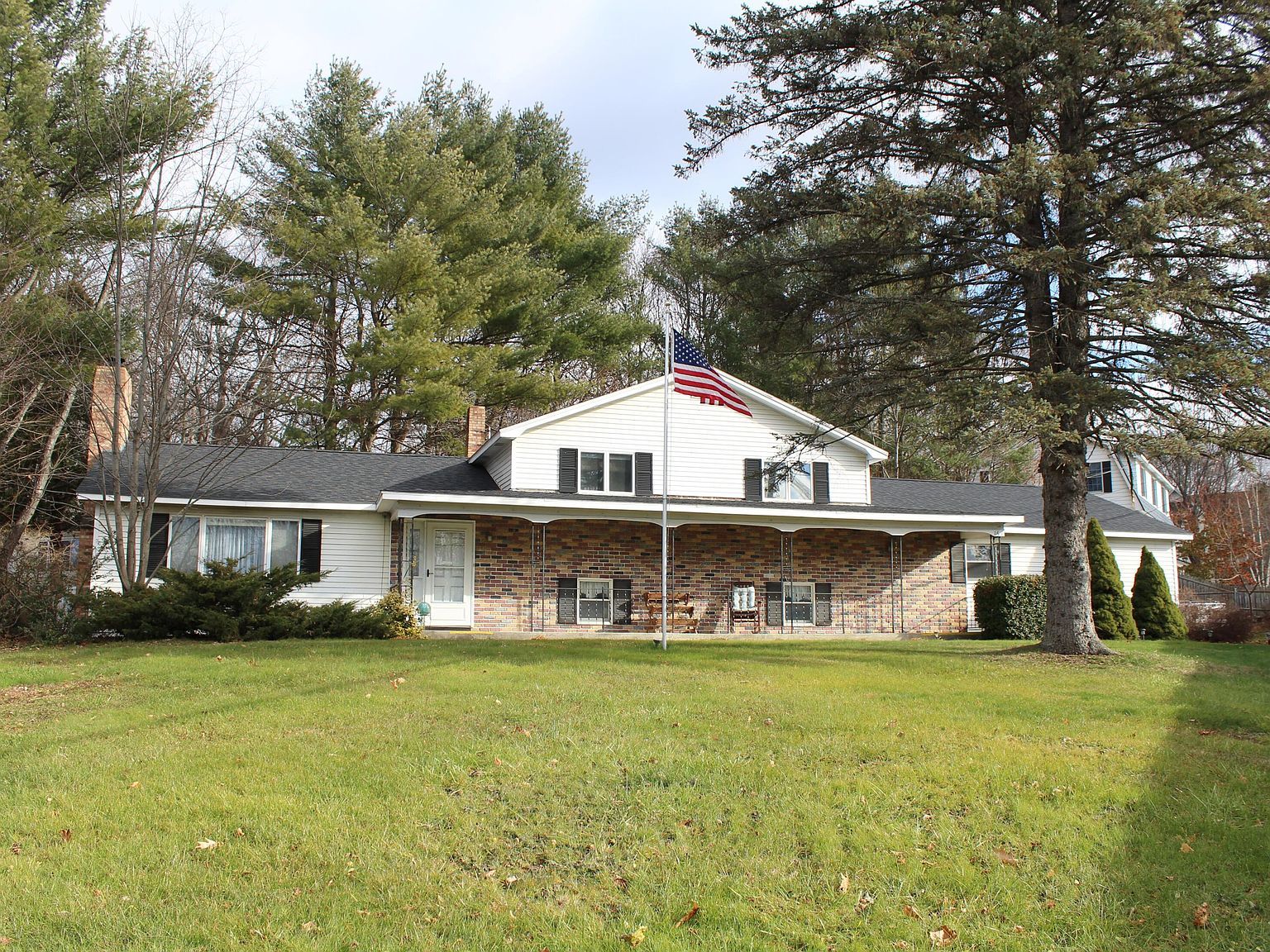 165 Cony St Augusta, ME 04330 - Thumbnail 2