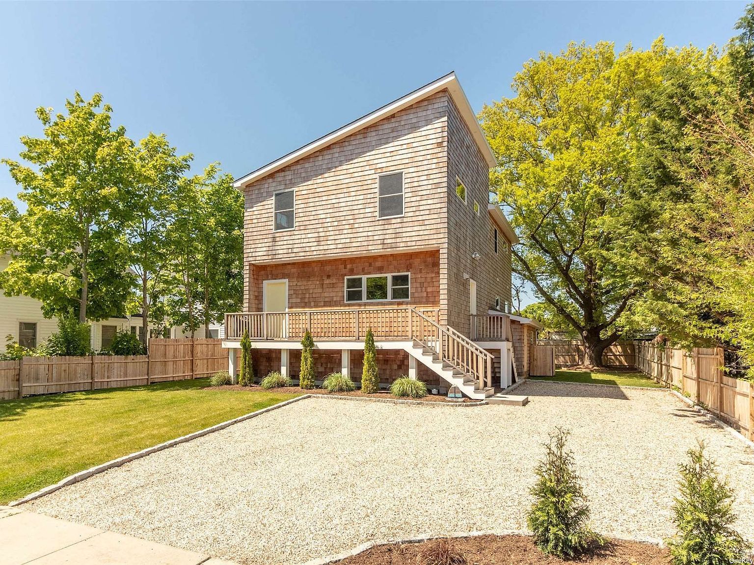 408 South St Greenport, NY 11944 - Thumbnail 2