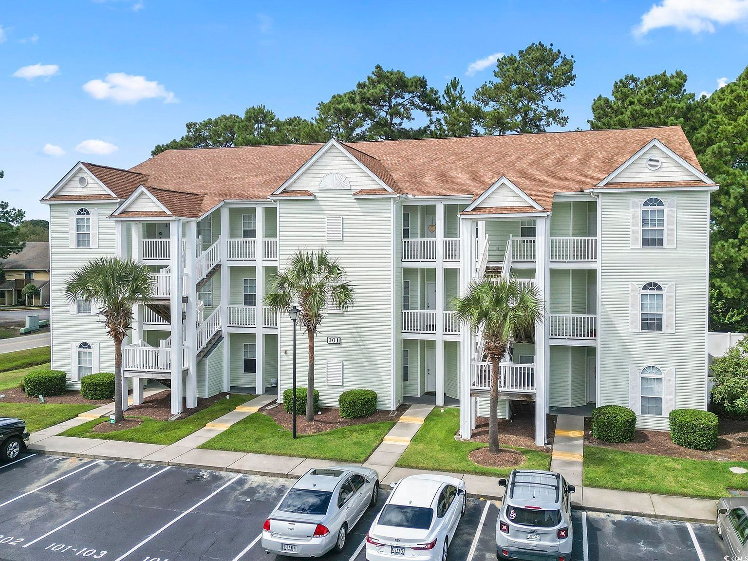 101 Fountain Pointe Ln UNIT 302 Myrtle Beach, SC 29579 - Thumbnail 2