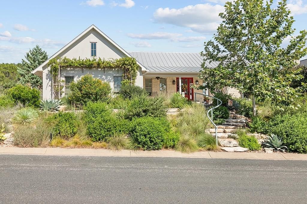 2305 Summit Frst Fredericksburg, TX 78624 - Thumbnail 2